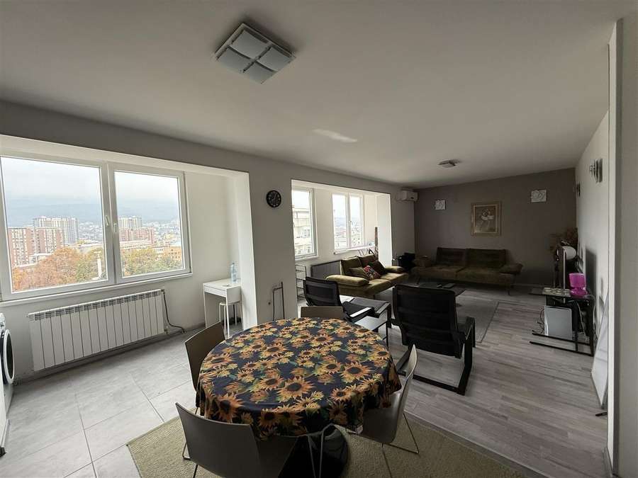 Двособен стан во строг Центар - 1