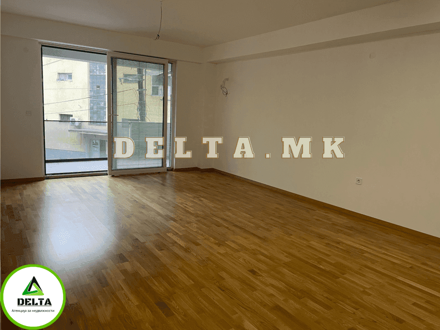 Невселуван празен стан за деловна намена во Центар, Дебар Маало - 1