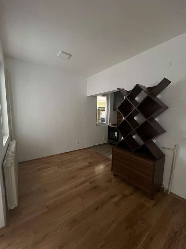 Се продава двособен стан во Центар, кај Грчка амбасада - 3