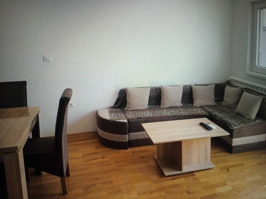 Се изнајмува 3-собен стан во Влае, Александрија - 1