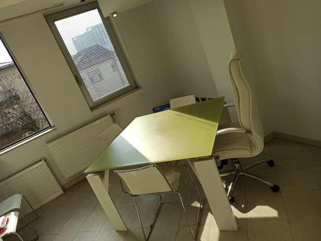 Се продава деловен простор во Центар, Јадран сквер - slika 2