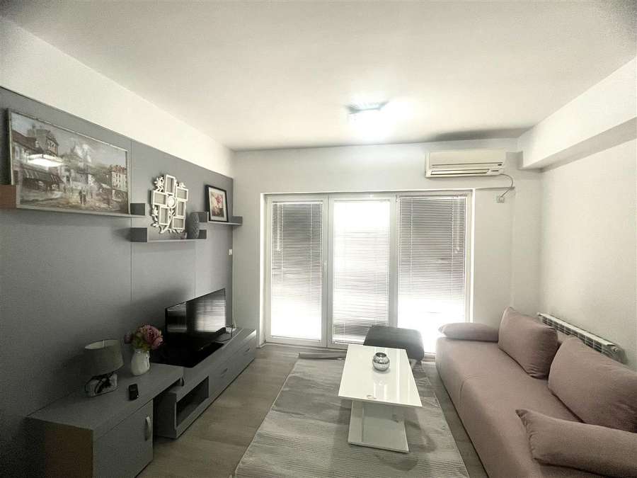 Наместен трособен стан во Дебар Маало - 1