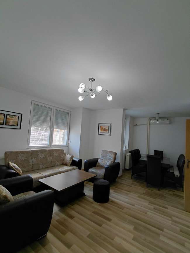 Се изнајмува 3-собен стан во Центар, Јосип Броз - 3