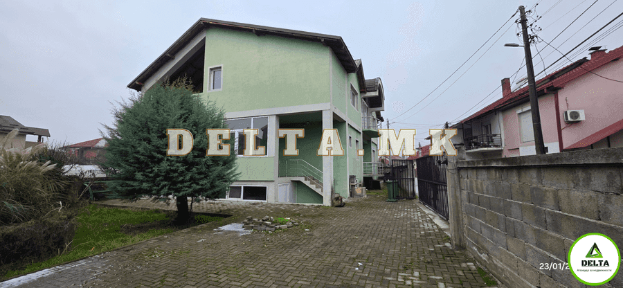 Се продава куќа во населба Лисиче - 1