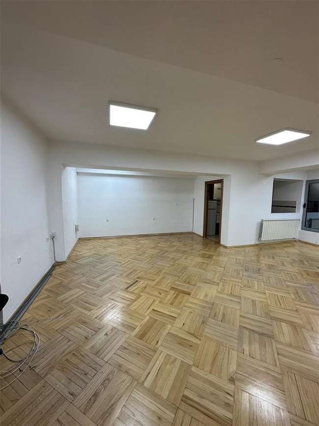 Деловен канцелариски простор во Центар - 3