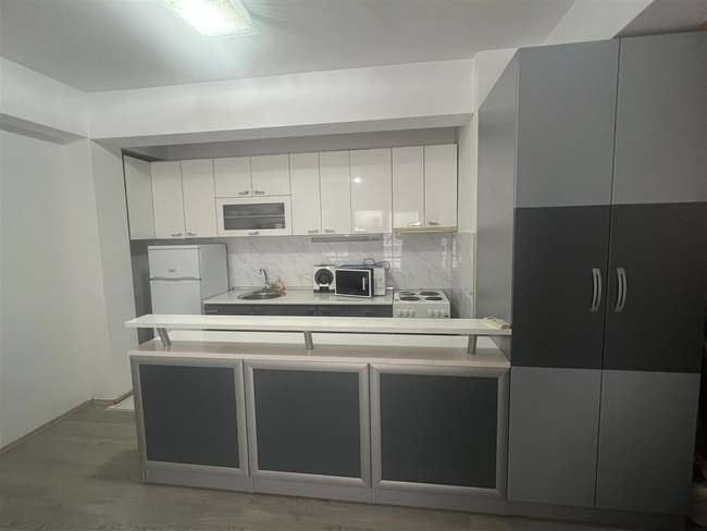 Наместен трособен стан во Дебар Маало - slika 2