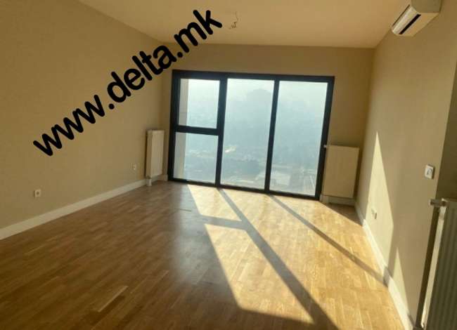 Нов, невселуван празен стан во Центар - 3