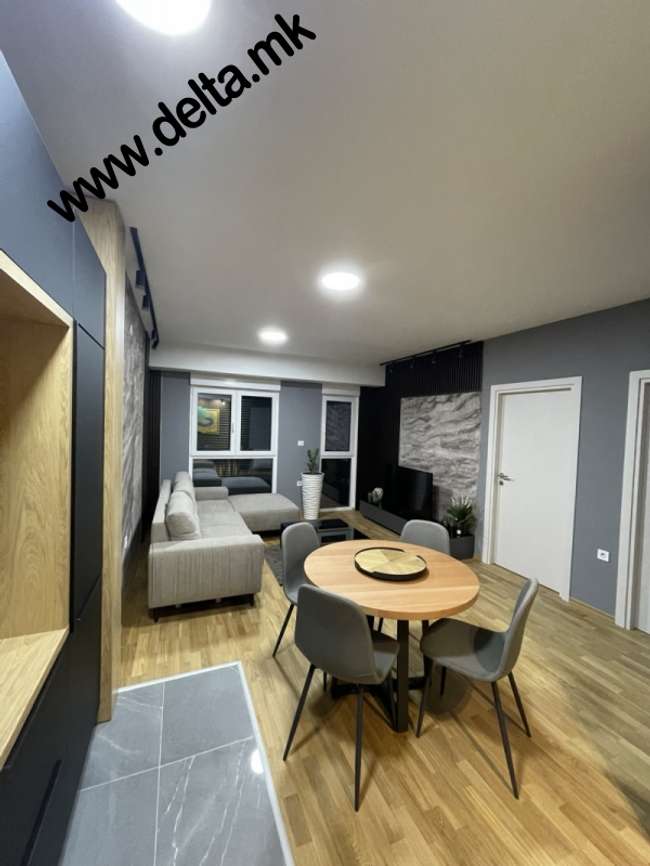 Нов, невселуван трособен стан во Центар - 3