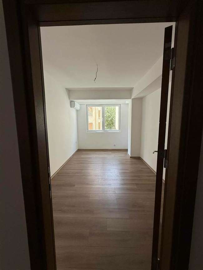 Се продава нов трособен стан во Центар, Дебар Маало - slika 2