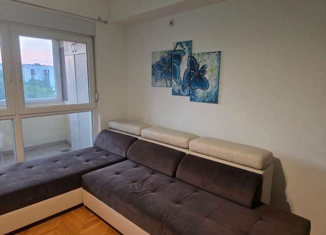 Двособен стан во Аеродром - slika 2