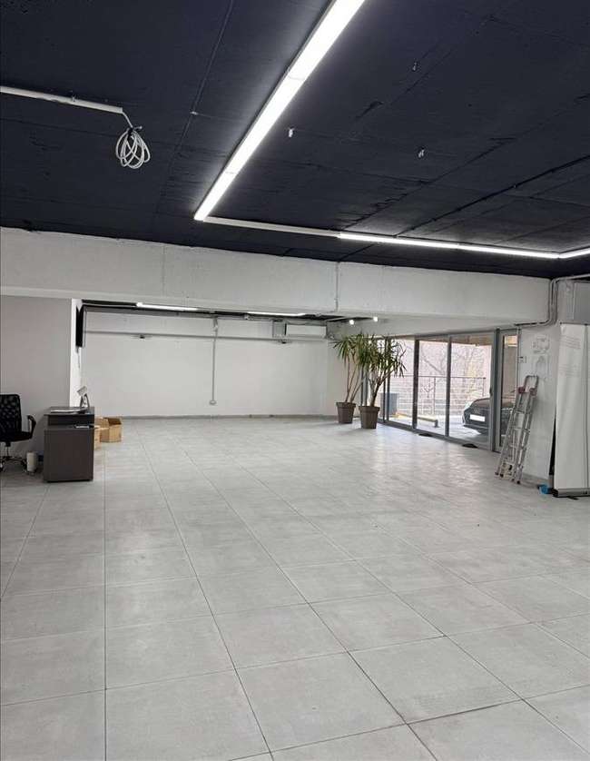 Се продава деловен простор во катната на City Mall - 2