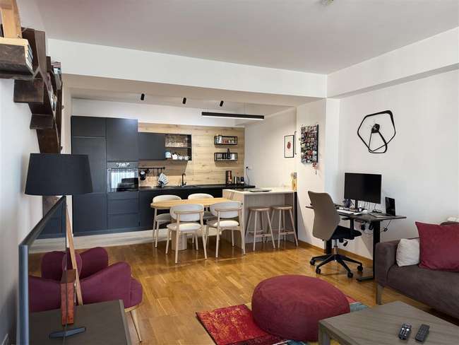 Трособен стан во Тафталиџе 1, Настел - 3