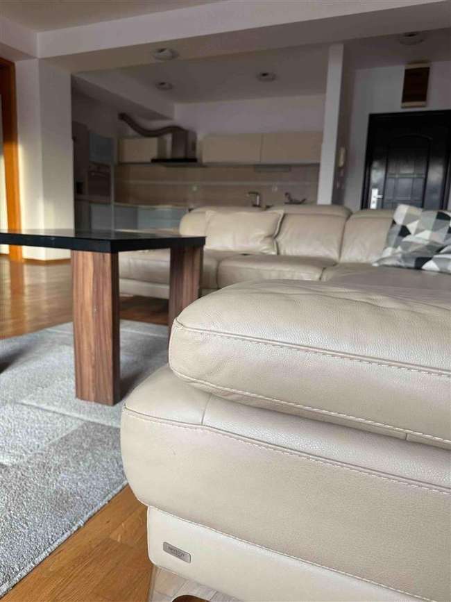 Се изнајмува 3-собен стан во Центар, спроти Дајмонд - 3