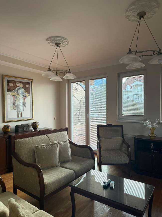 Се изнајмува 4-собен стан во Црниче - 3