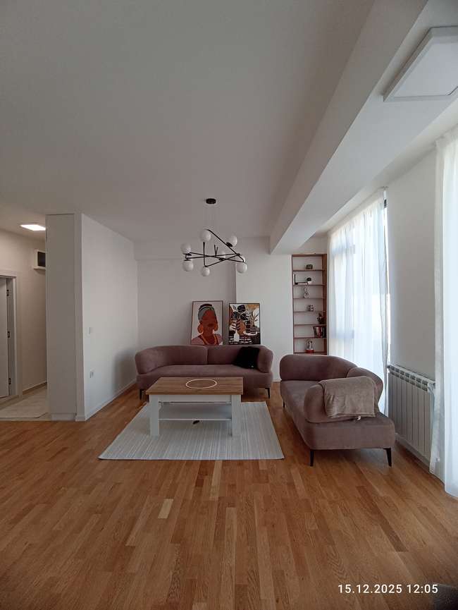 Невселуван 2-собен стан во Центар, кај Грчка Амбасада - slika 2