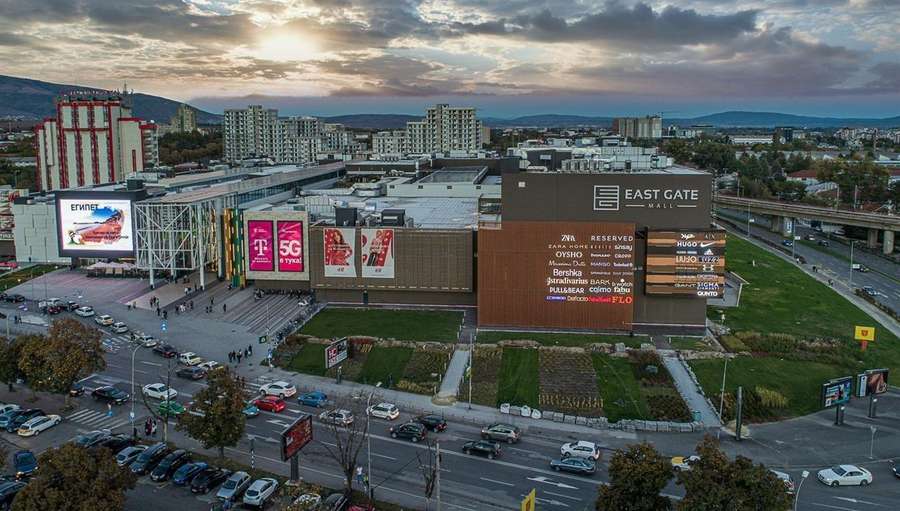 Градежна парцела кај Ист Гејт Мол, Керамидница - 1