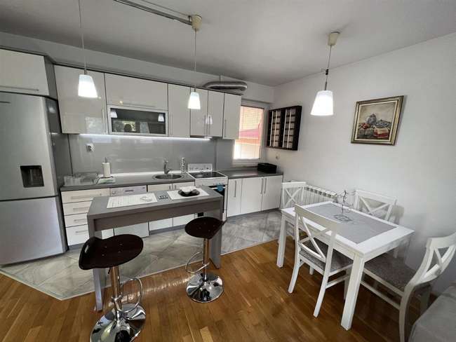 Трособен стан-кат од куќа во Козле - slika 2