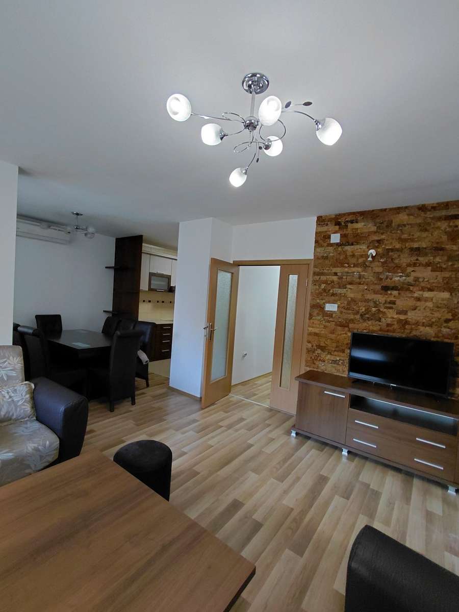 Се изнајмува 3-собен стан во Центар, Јосип Броз - 1