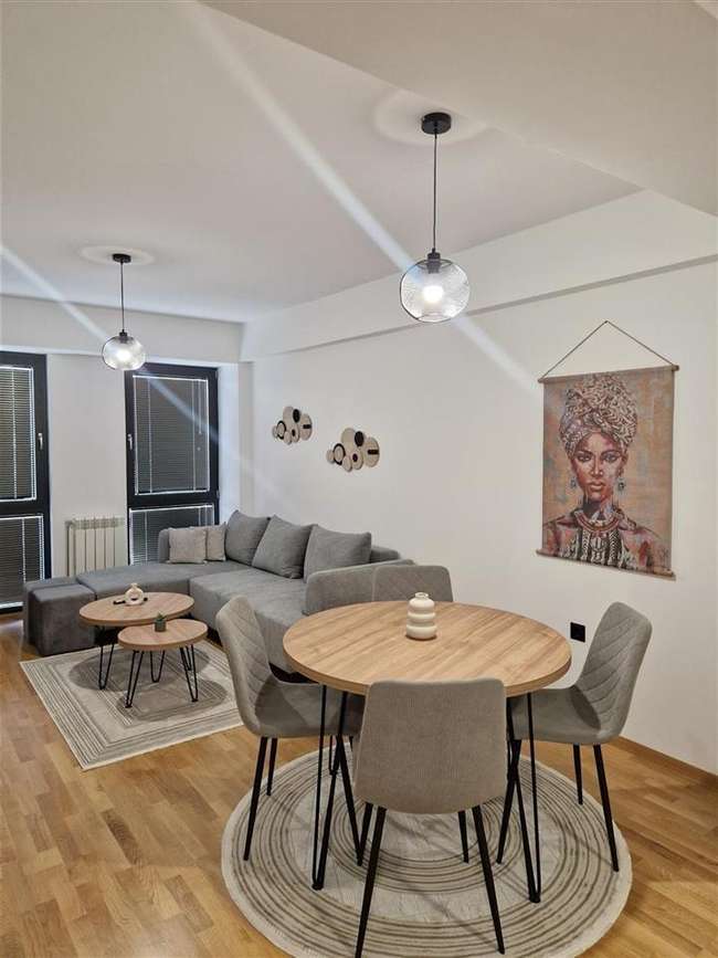 Невселуван стан во Центар спроти Веро Џамбо - slika 2