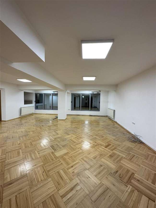 Деловен канцелариски простор во Центар - slika 2