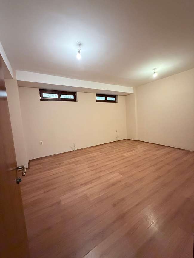 Се продава деловен простор во близина на МВР - slika 2