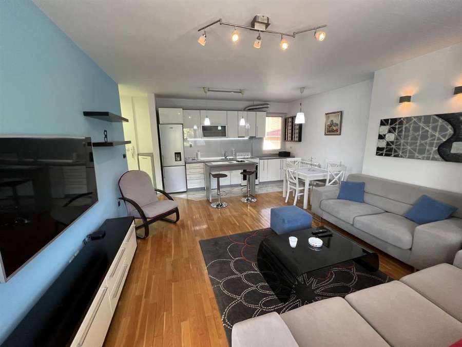 Трособен стан-кат од куќа во Козле - 1