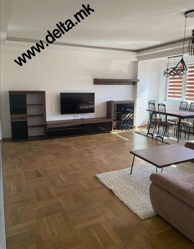 Трособен стан во Центар, Дебар Маало - slika 2