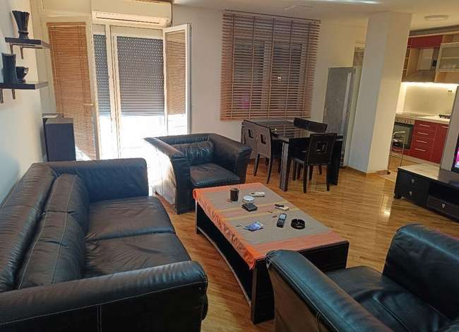 Наместен трособен стан во Центар-Универзална - 3