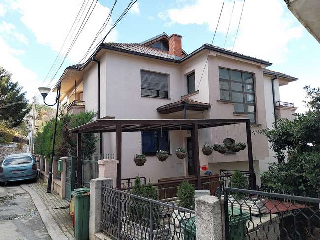 Куќа на Водно со поглед на градот - slika 2