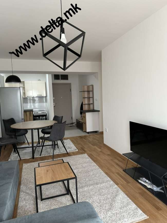 Нов, невселуван трособен стан во Аеродром - 3