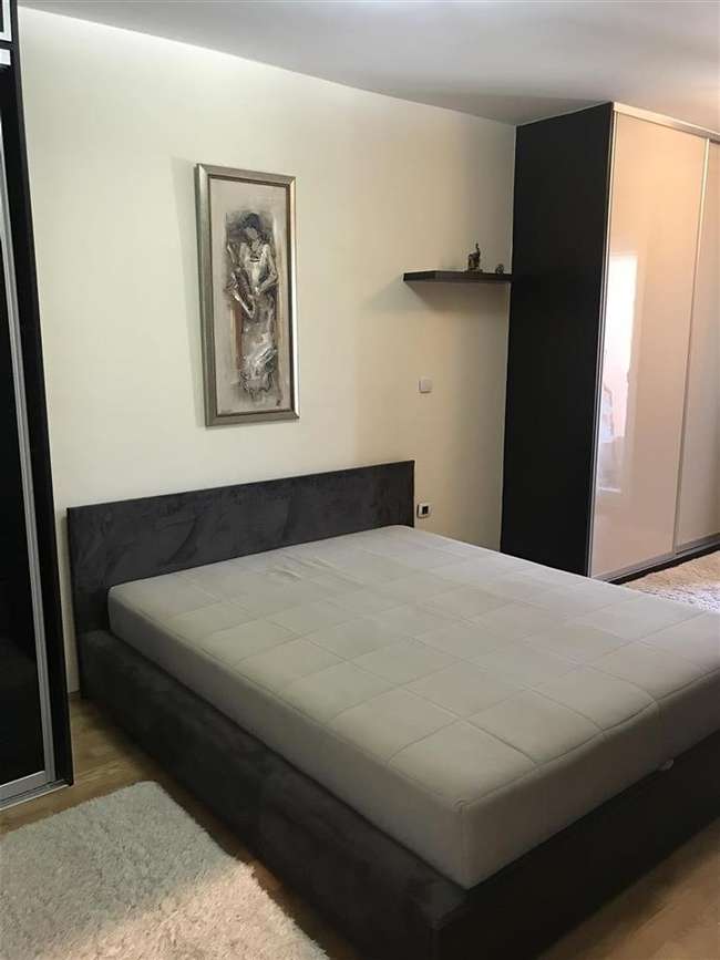 Се продава наместен 4-собен стан во Центар, спроти МВР - 2