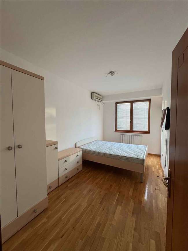 Се изнајмува 3-собен стан во Центар, спроти Дајмонд - slika 2