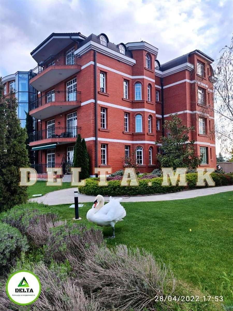 Lux 4-собен стан во луксузниот комплекс Верина во Орман - 1