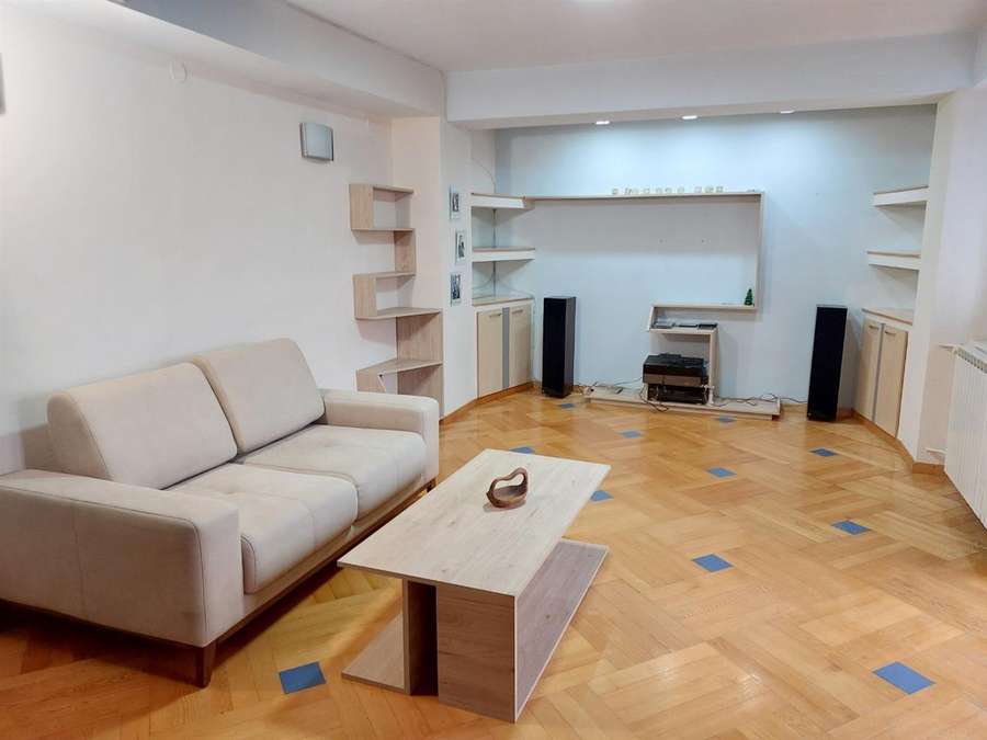 Се продава дуплекс во Мичурин - 1