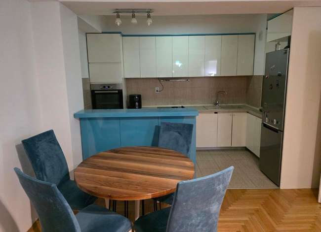 Двособен стан во Аеродром - 3