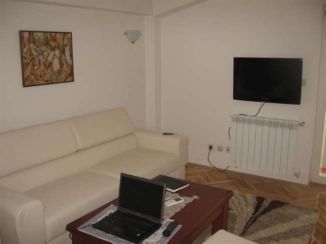 Трособен стан во Центар - 3