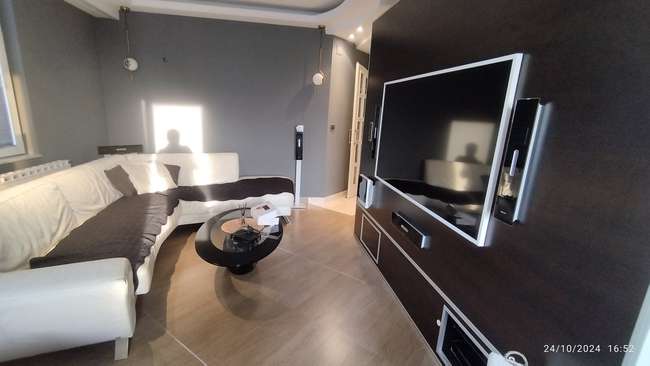 Се продава трособен стан во Центар, во близина на Холандска амбасада - 3