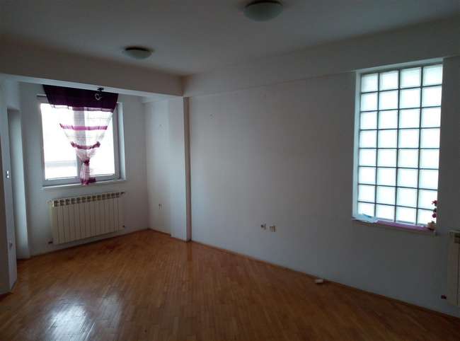 Празен стан во Дебар Маало - 3