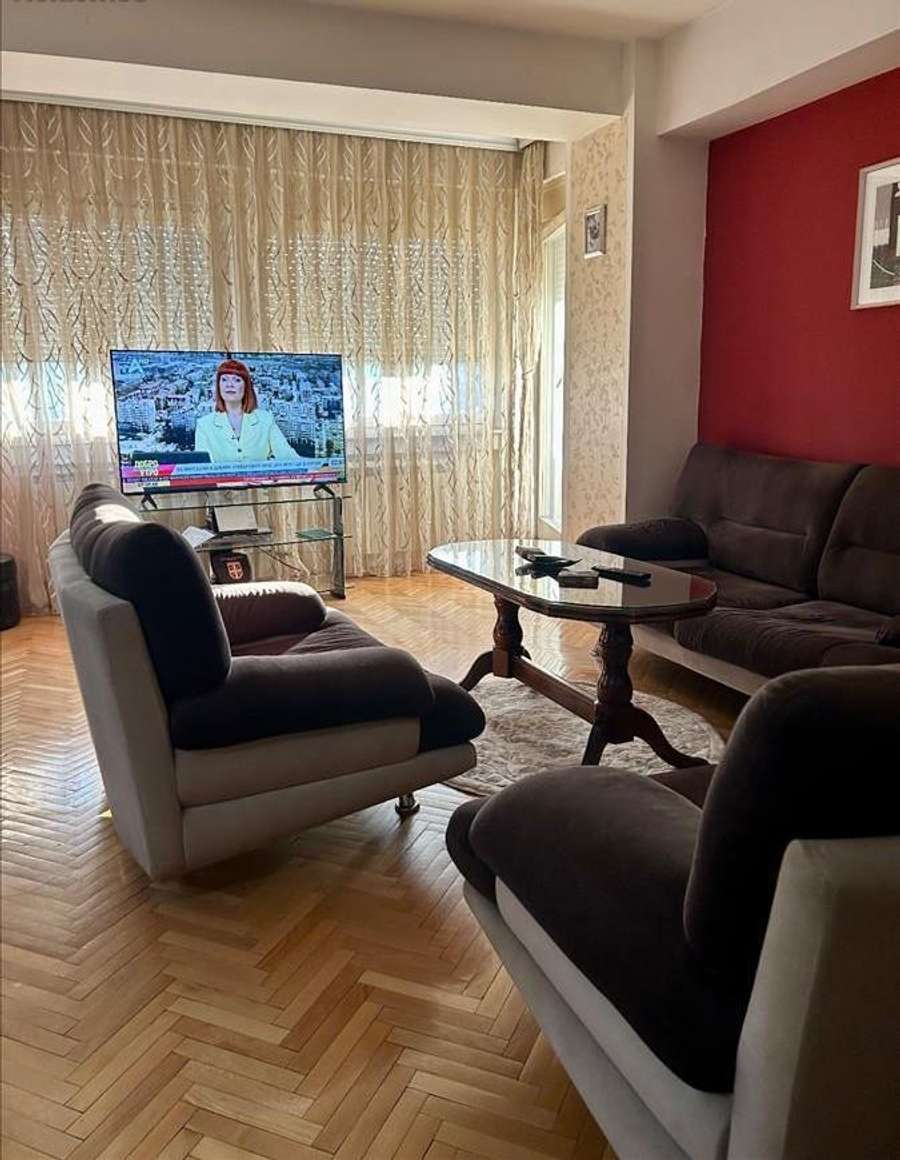 Полунаместен четирисобен стан во Аеродром - 1