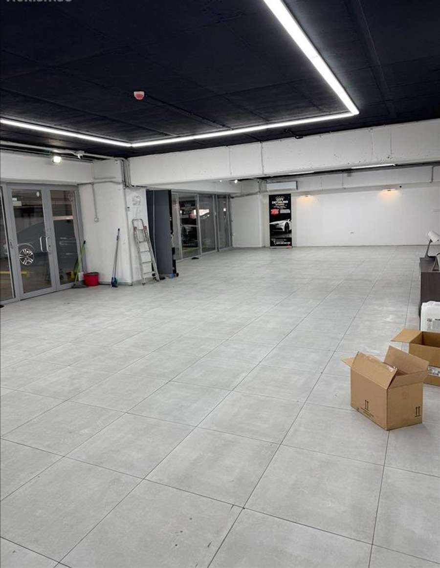 Се продава деловен простор во катната на City Mall - 1