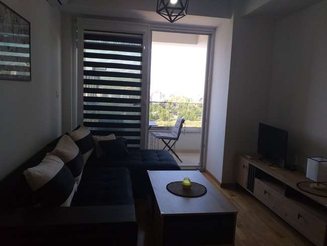 Се изнајмува 2-собен стан во Аеродром, Мерцедес - slika 2