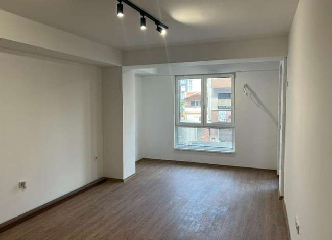 Празен стан за деловна намена во Центар, Дебар Маало - 3