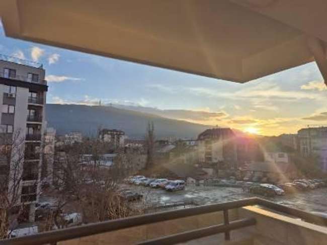 Се изнјамува трособен стан во Центар, Буњаковец - 3