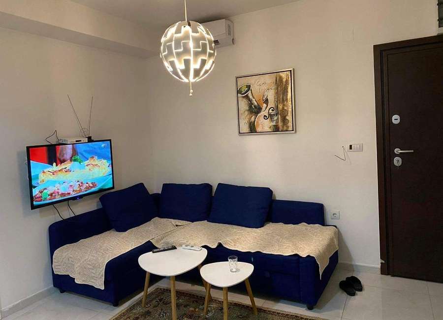 Се изнајмува двособен стан во Центар, наспроти Дајмонд - 1