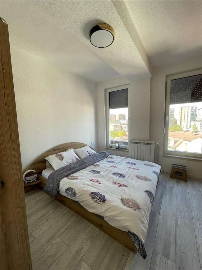 Се изнајмува 2-собен стан во Центар, МВР Поликлиника - 3