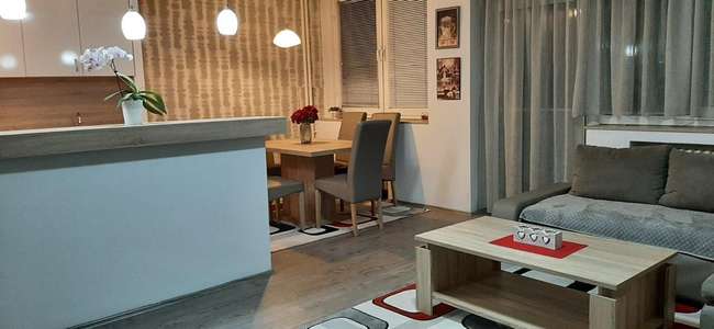 Се продава наместен трособен стан во Центар, Градски ѕид - slika 2