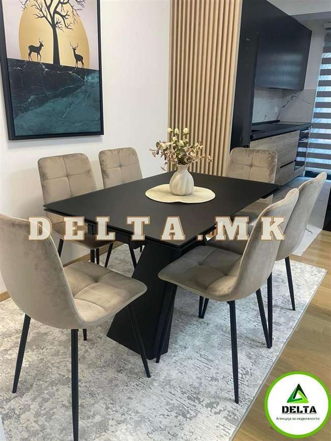 Невселуван трособен стан во Центар - 3