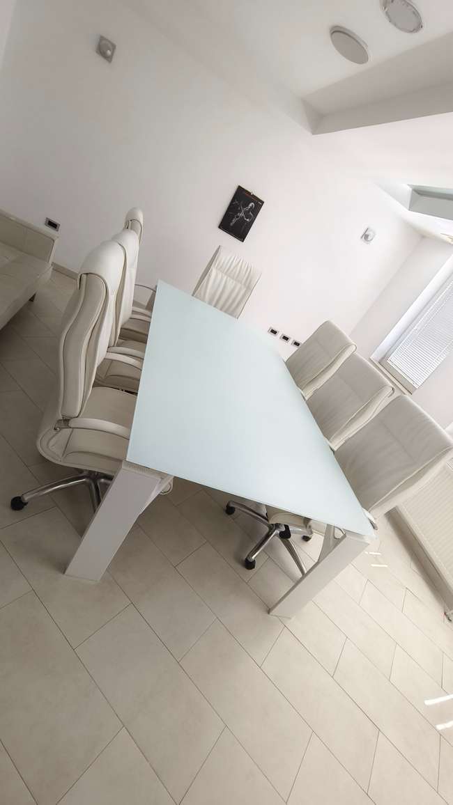 Се продава деловен простор во Центар, Јадран сквер - 3