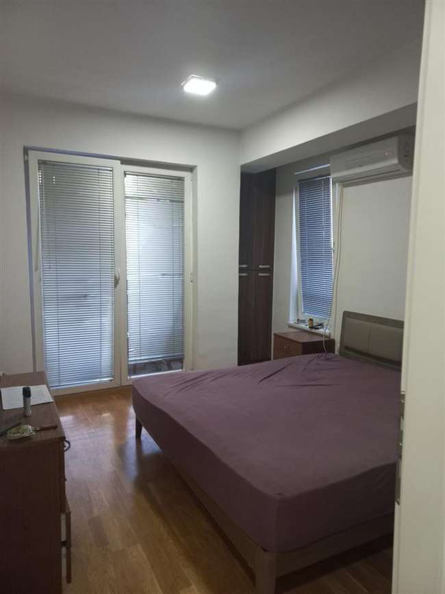 Полунаместен трособен стан во Дебар Маало - 3