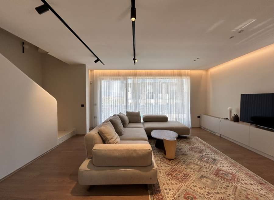 Се издава нова модерна куќа со базен во Бардовци - 1